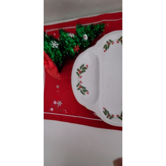 Kashima Christmas Holly Divided Serving Dish 3 part relish dish ~Vintage! - Picture 5 of 5